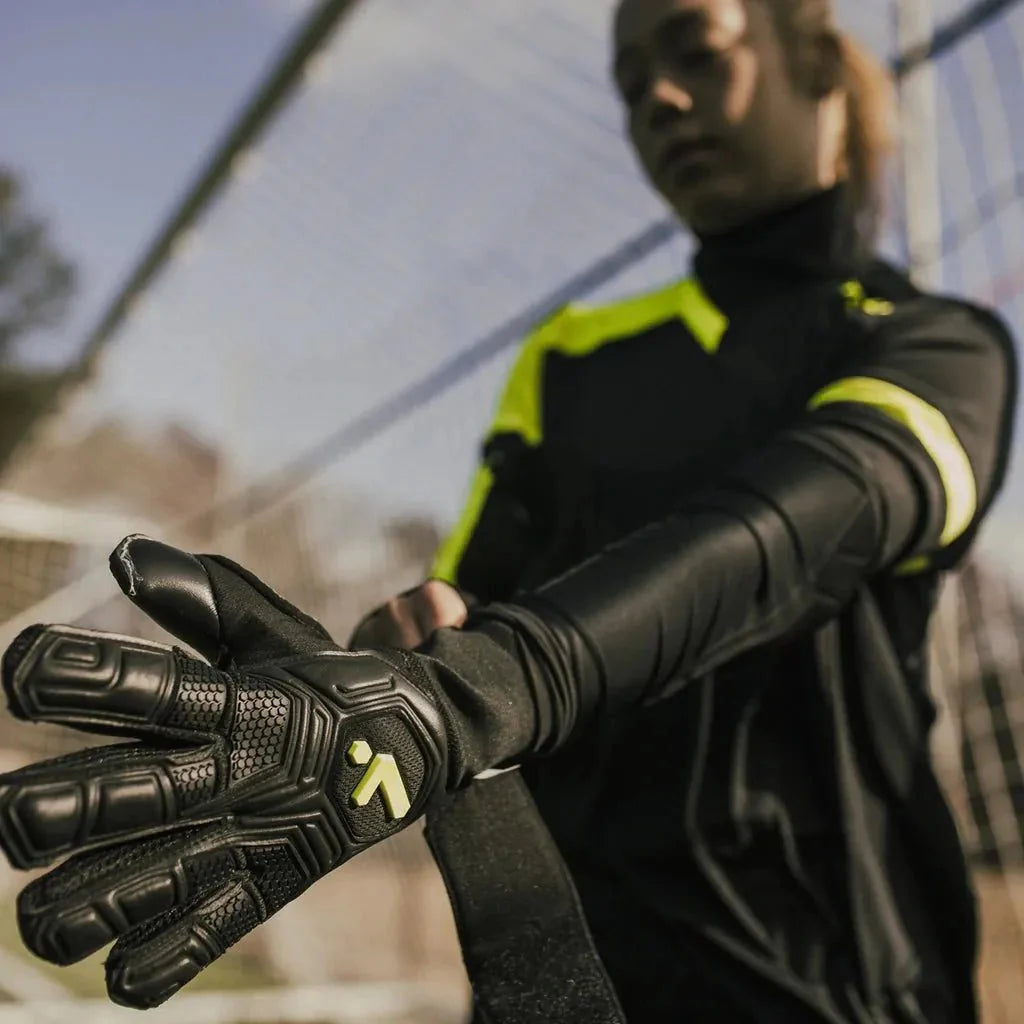 Storelli Gladiator Pro 3 with Spine Glove